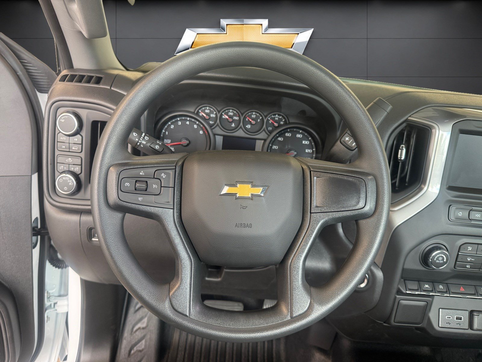 New 2026 Chevrolet Silverado 1500 W/T AWD/4WD image 18
