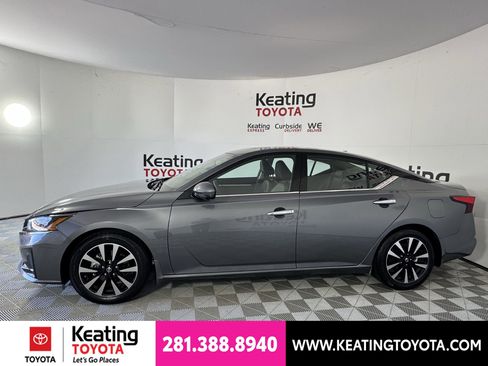 Used 2025 Nissan Altima 2.5 SL FWD image 8