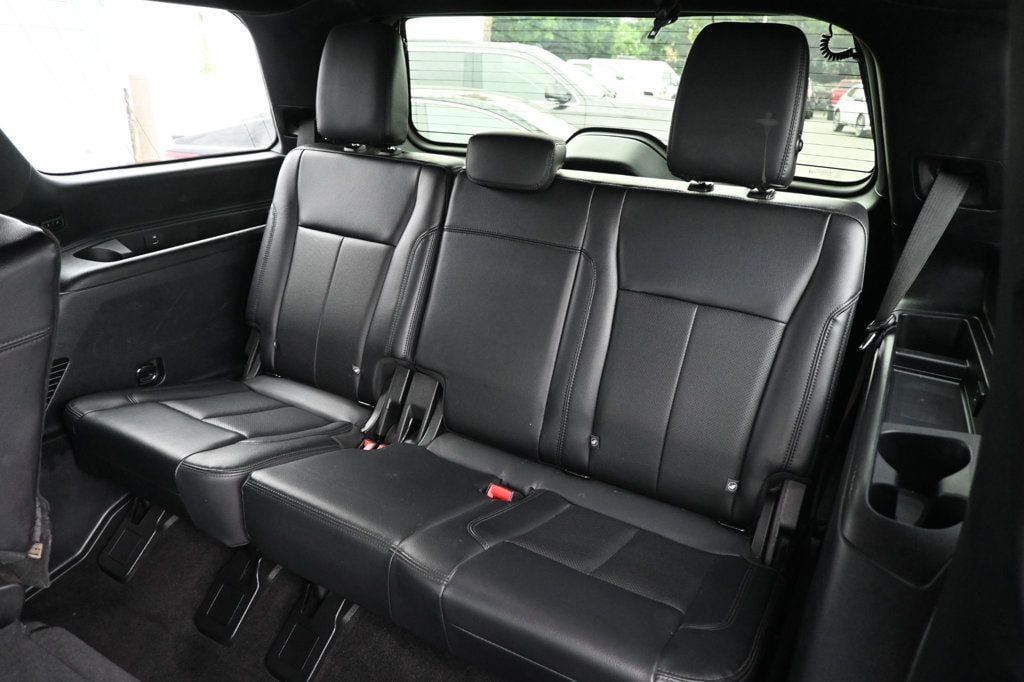 Used 2019 Ford Expedition XLT w/ Equipment Group 202A RWD image 13