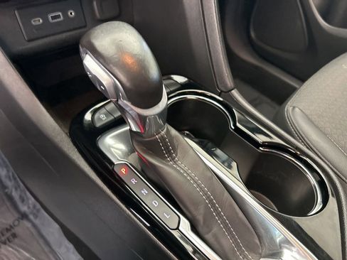 Used 2022 Buick Encore GX Select FWD image 9