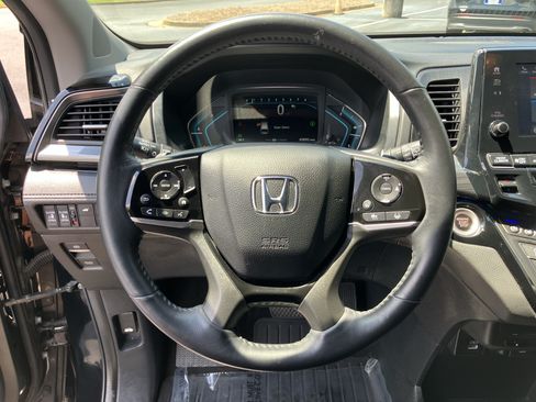Used 2023 Honda Odyssey Elite image 19