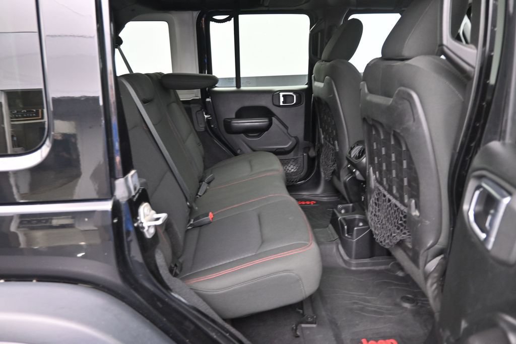 Used 2018 Jeep Wrangler Unlimited Rubicon w/ Dual Top Group AWD/4WD image 15