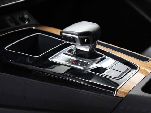 Used 2023 Audi Q5 2.0T Premium w/ Convenience Package image 27