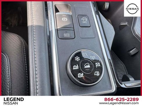 Used 2023 Nissan Pathfinder SL image 29