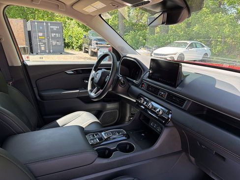 Used 2025 Honda Pilot EX-L image 15