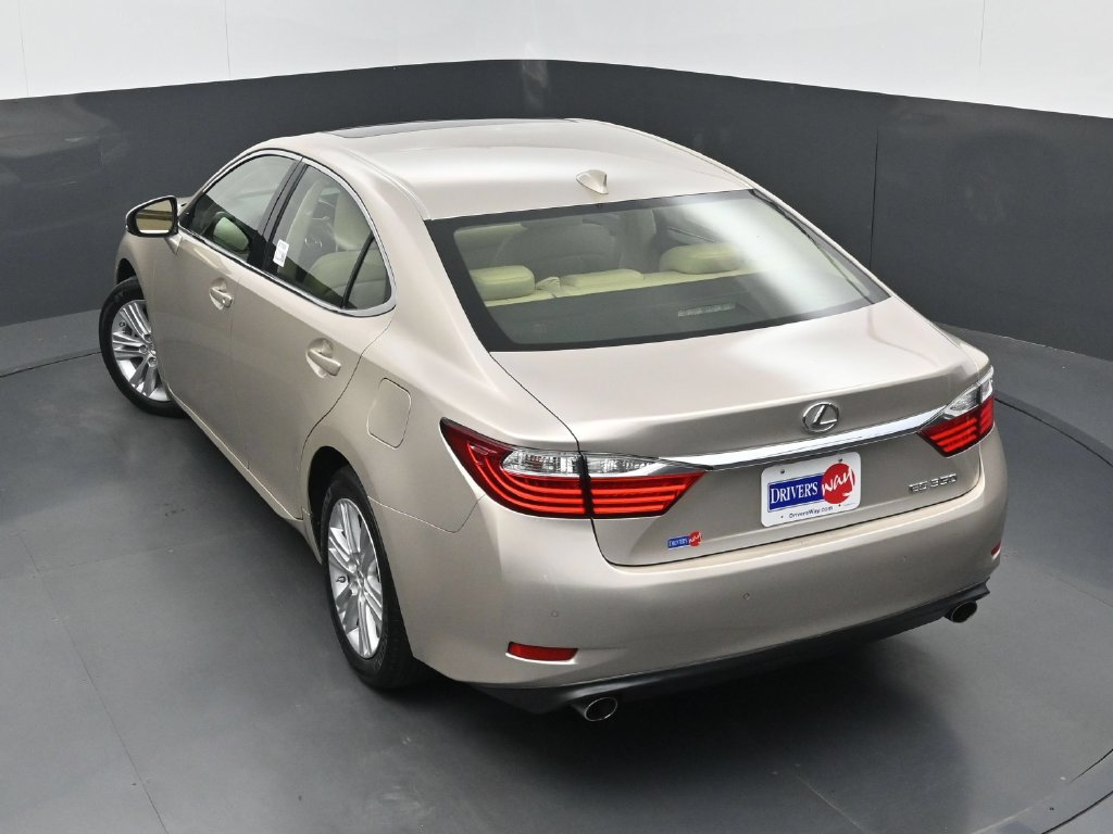 Used 2015 Lexus ES 350 w/ Premium Package FWD image 32