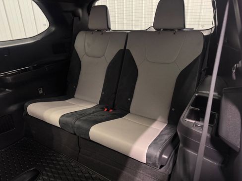 Used 2024 Lexus TX 500h AWD image 17