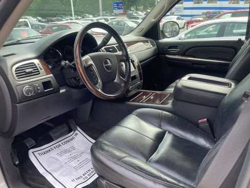 Used 2007 GMC Yukon XL Denali AWD/4WD image 12