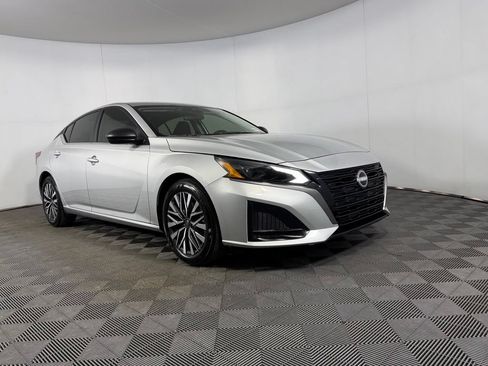 Used 2026 Nissan Altima 2.5 SV FWD image 5