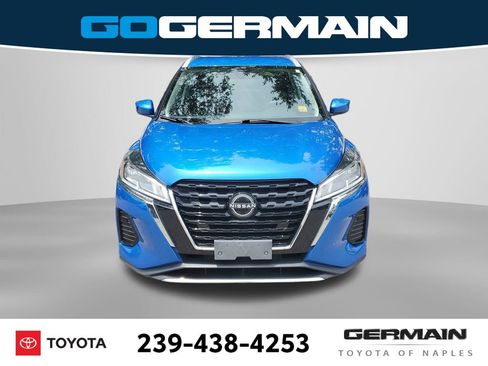 Used 2023 Nissan Kicks SV FWD image 3