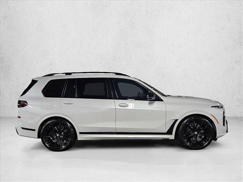 Certified 2025 BMW X7 M60i AWD/4WD image 4