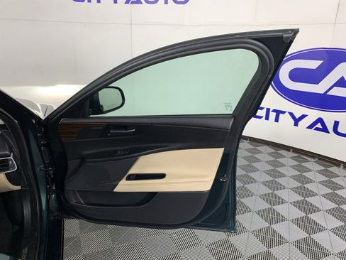 Used 2017 Jaguar XE Prestige image 40