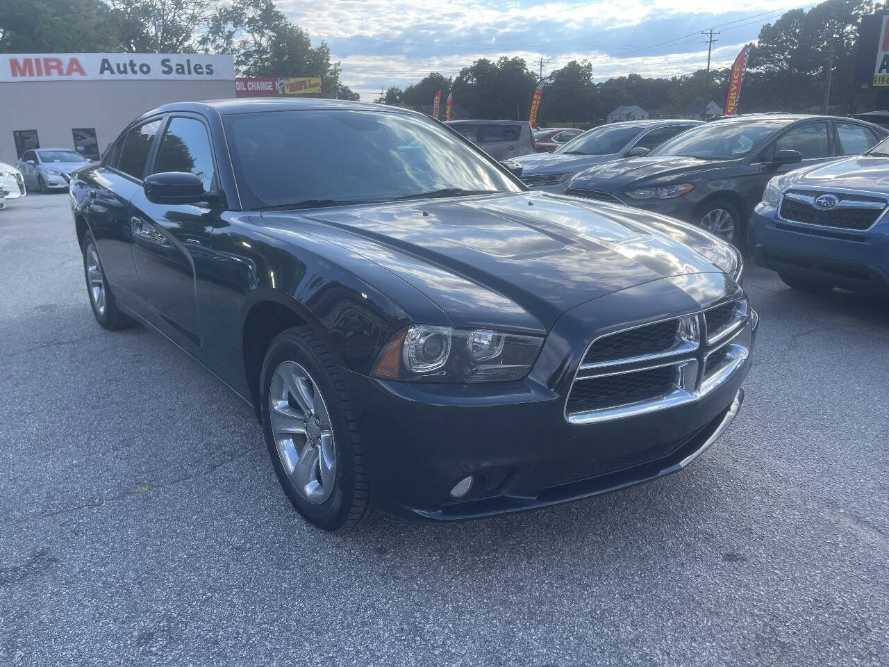 Used 2014 Dodge Charger SXT Plus RWD image 2