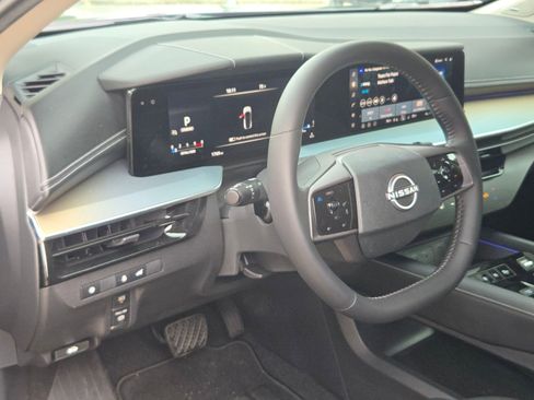 Certified 2025 Nissan Murano SL AWD/4WD image 10