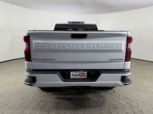 Used 2024 Chevrolet Silverado 1500 Custom image 7