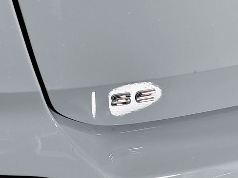 New 2025 Volkswagen Taos SE image 24