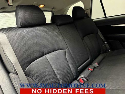 Used 2010 Subaru Outback 2.5i Premium AWD/4WD image 18
