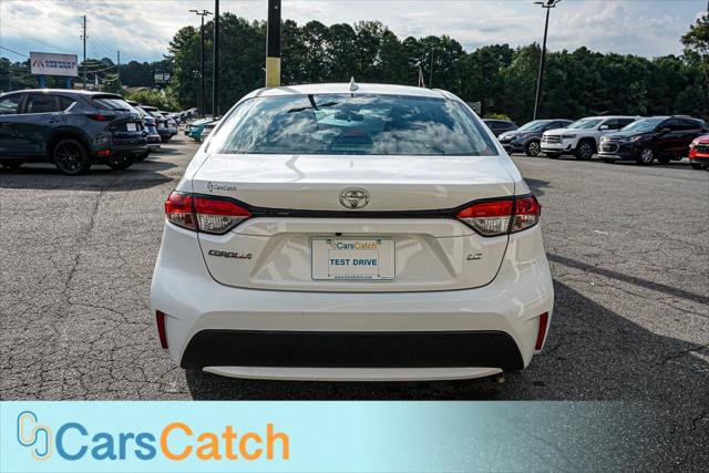 Used 2020 Toyota Corolla LE FWD image 12