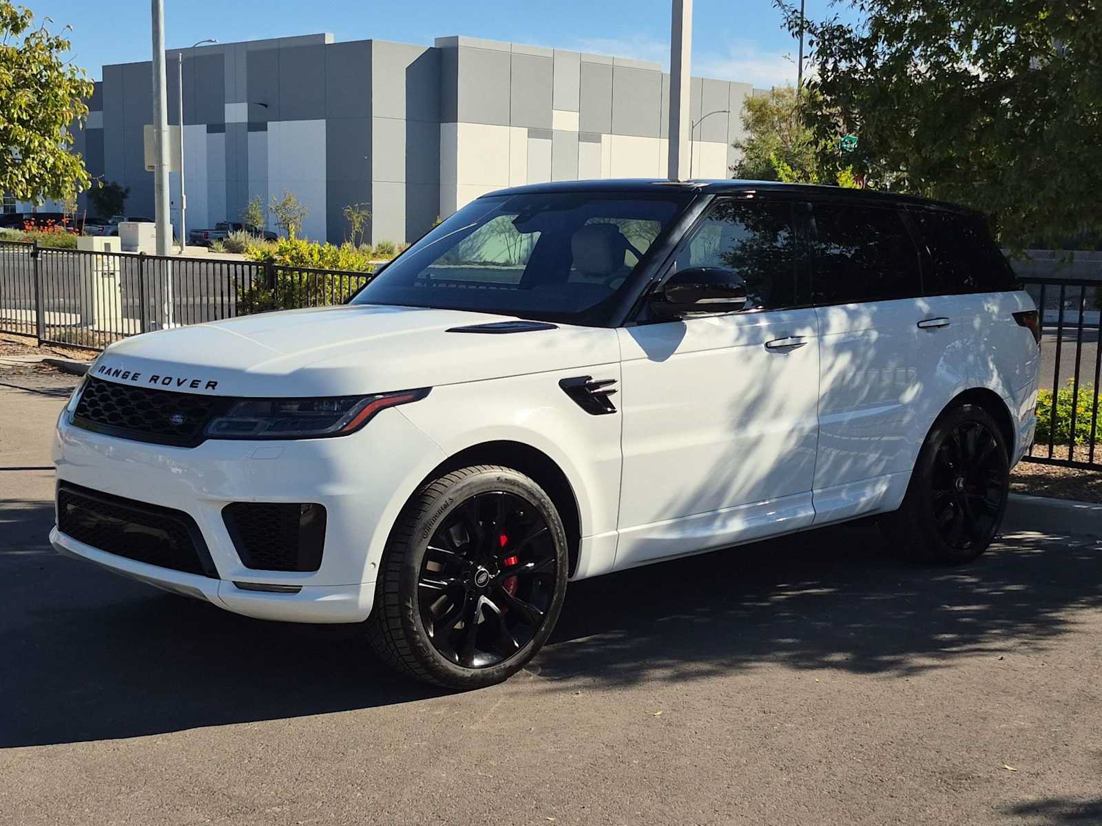 Used 2021 Land Rover Range Rover Sport HST AWD/4WD image 4