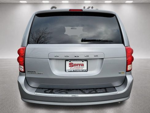 Used 2013 Dodge Grand Caravan SE FWD image 4