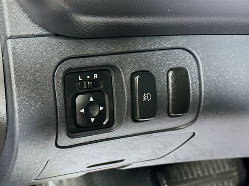 Used 2008 Mitsubishi Eclipse GS image 10