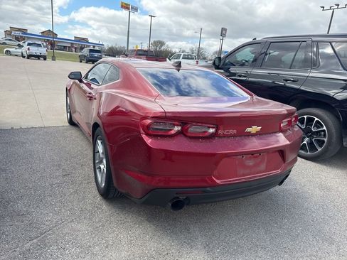 Used 2021 Chevrolet Camaro LT image 4