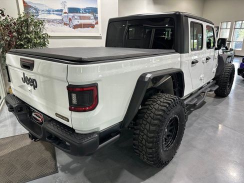Used 2023 Jeep Gladiator Sport AWD/4WD image 2