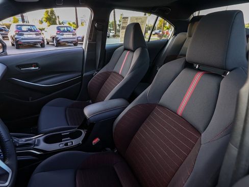 Used 2023 Toyota Corolla SE image 15