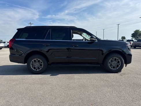 New 2026 Ford Expedition Active RWD image 7