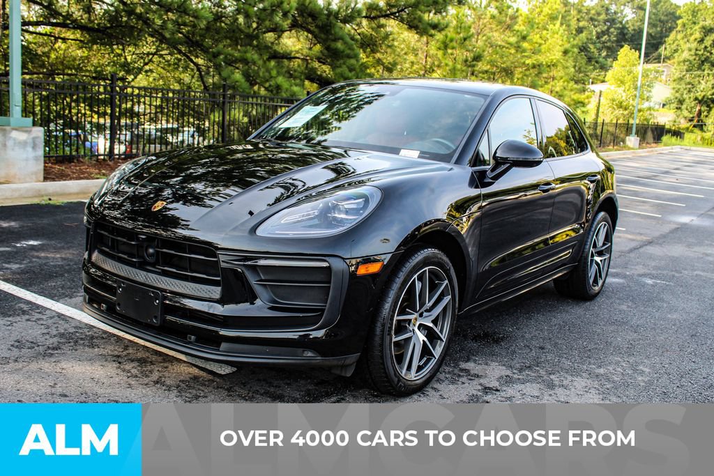 Used 2024 Porsche Macan AWD/4WD image 2