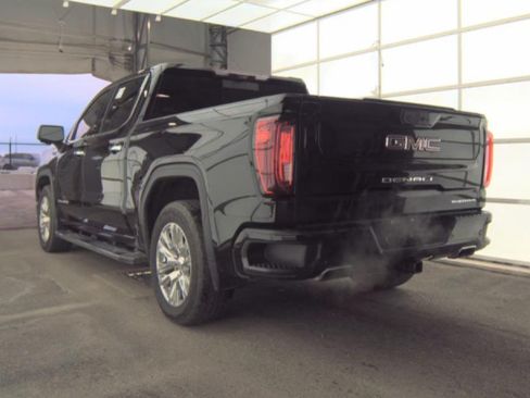 Used 2023 GMC Sierra 1500 Denali w/ Technology Package AWD/4WD image 6