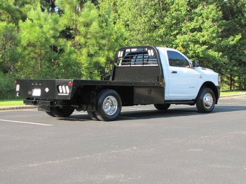 Used 2022 RAM 3500 Tradesman RWD image 6