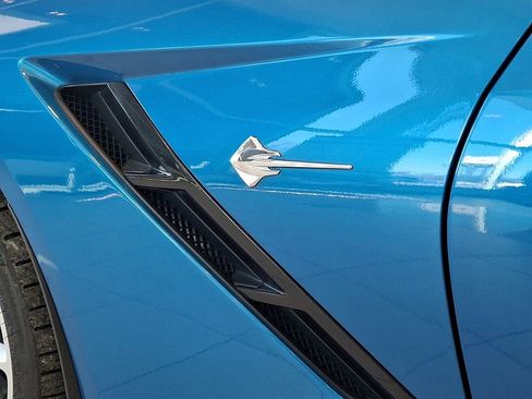 Used 2015 Chevrolet Corvette Stingray Z51 w/ 2LT Preferred Equipment Group image 29