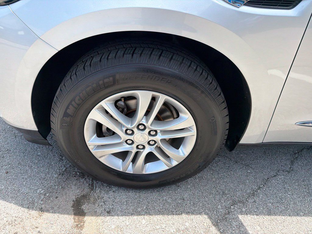 Used 2019 Buick Enclave Essence FWD image 35