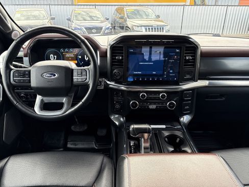 Used 2022 Ford F150 Lariat w/ Equipment Group 502A High image 9