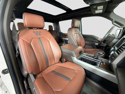 Used 2018 Ford F150 King Ranch w/ Equipment Group 601A Luxury AWD/4WD image 28