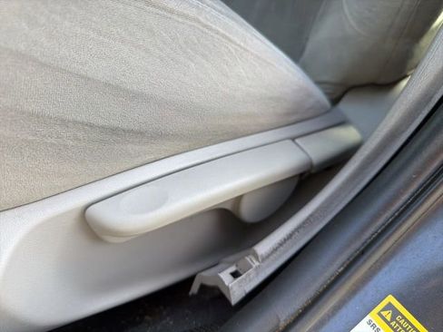 Used 2011 Toyota Corolla LE FWD image 11