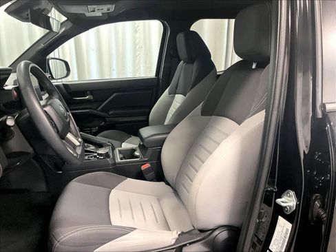 Used 2024 Toyota Tacoma TRD Off-Road image 10