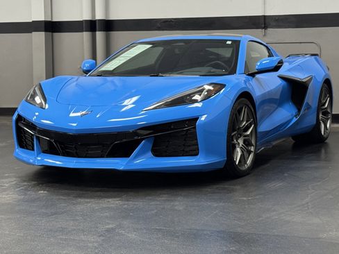 Used 2024 Chevrolet Corvette Z06 image 7