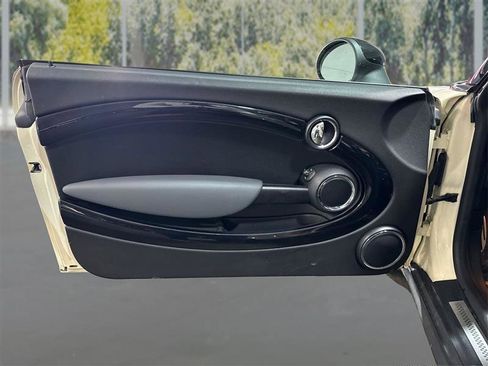 Used 2010 MINI Cooper S image 16