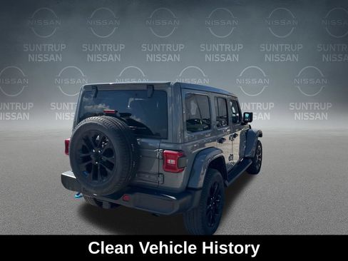 Used 2023 Jeep Wrangler Unlimited Sahara w/ Cold Weather Group AWD/4WD image 6