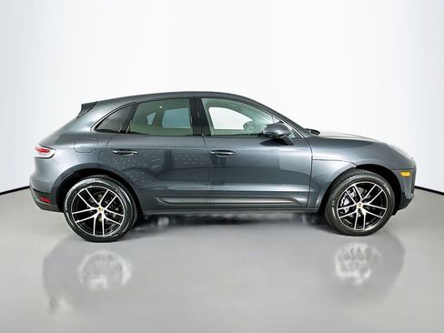 Certified 2022 Porsche Macan AWD/4WD image 8