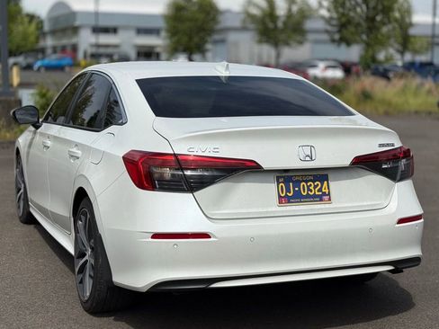 Used 2024 Honda Civic Touring image 3
