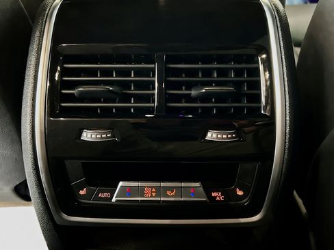 Used 2023 BMW X5 xDrive40i AWD/4WD image 19