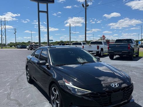 Used 2023 Hyundai Elantra SEL w/ Convenience Package FWD image 23