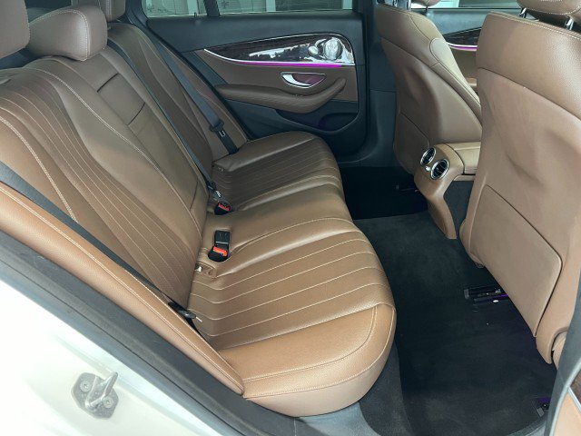 Used 2017 Mercedes-Benz E 300 4MATIC image 31