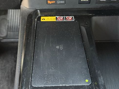 Used 2025 Toyota Camry LE FWD image 22