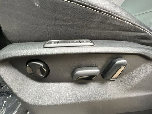 Used 2022 Volkswagen Atlas SEL R-Line image 14