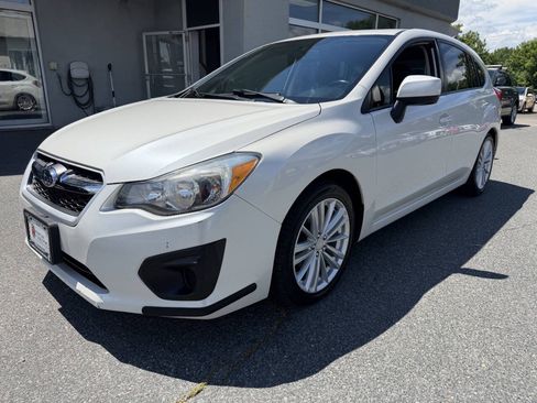 Used 2013 Subaru Impreza 2.0i Premium AWD/4WD image 3