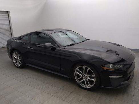 Used 2019 Ford Mustang Coupe w/ Black Accent Package RWD image 11